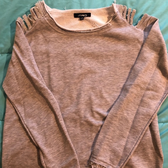 Sweaters - Grey sweater